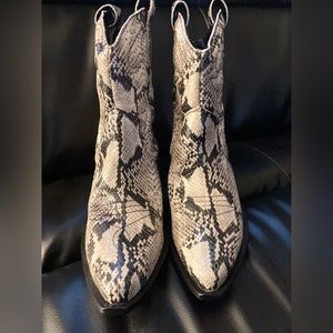 -SOLD- Schutz faux snake skin boots Size 7.5 and fits like size 8